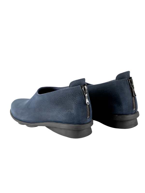 Denako slip on - Image 3