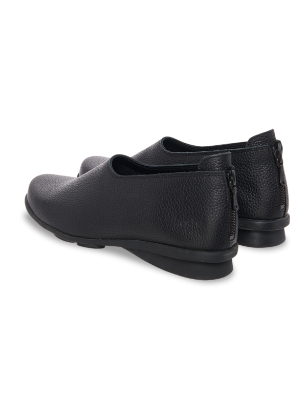 Denako slip on - Image 3